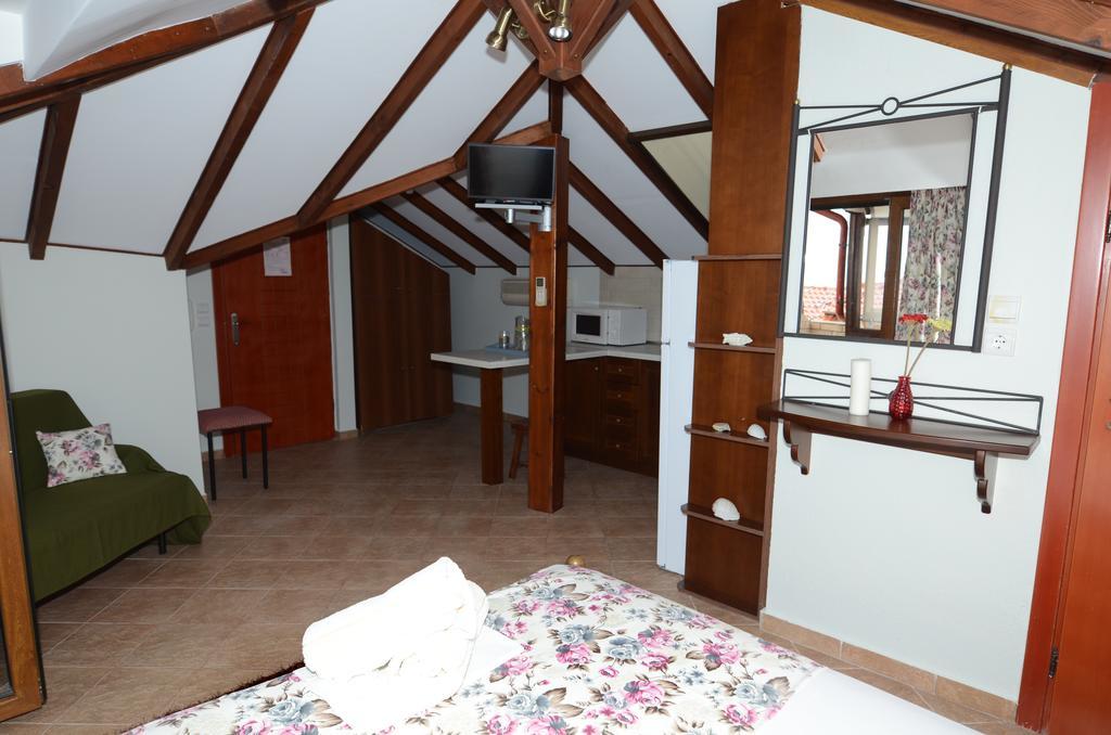 Nostos Rooms Ammouliani Exterior foto